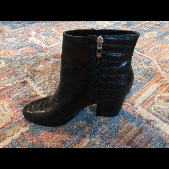 Nine West booties - Picture 3 of 9